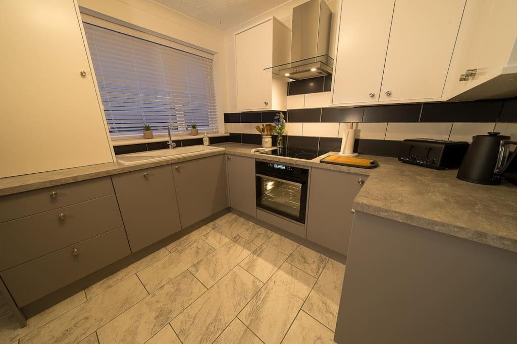 Entire Bungalow In Rawmarsh Exterior foto